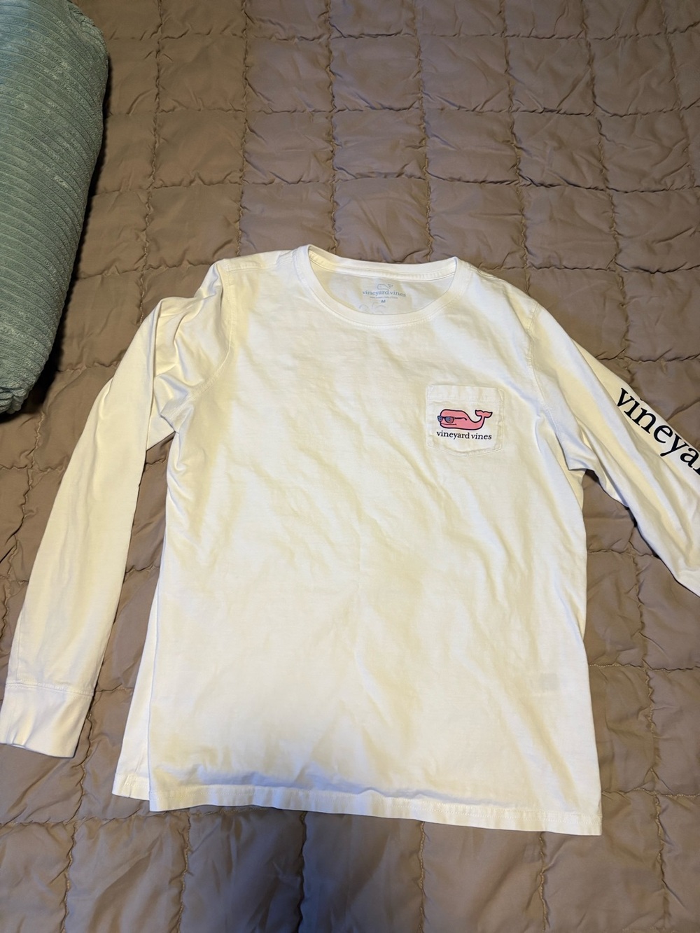 Vineyard Vines White Tee with Pink Whale and Flag Sunglasses